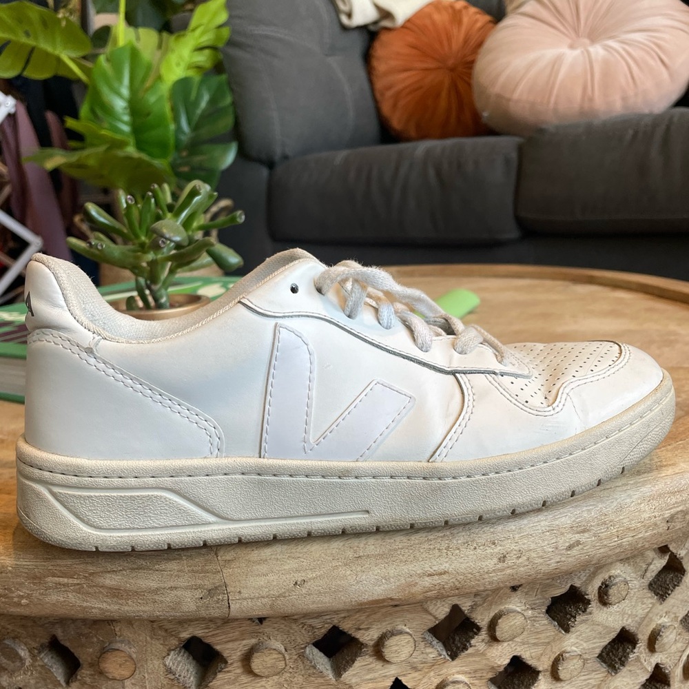 Veja V-10 sneakers size 39 Extra White